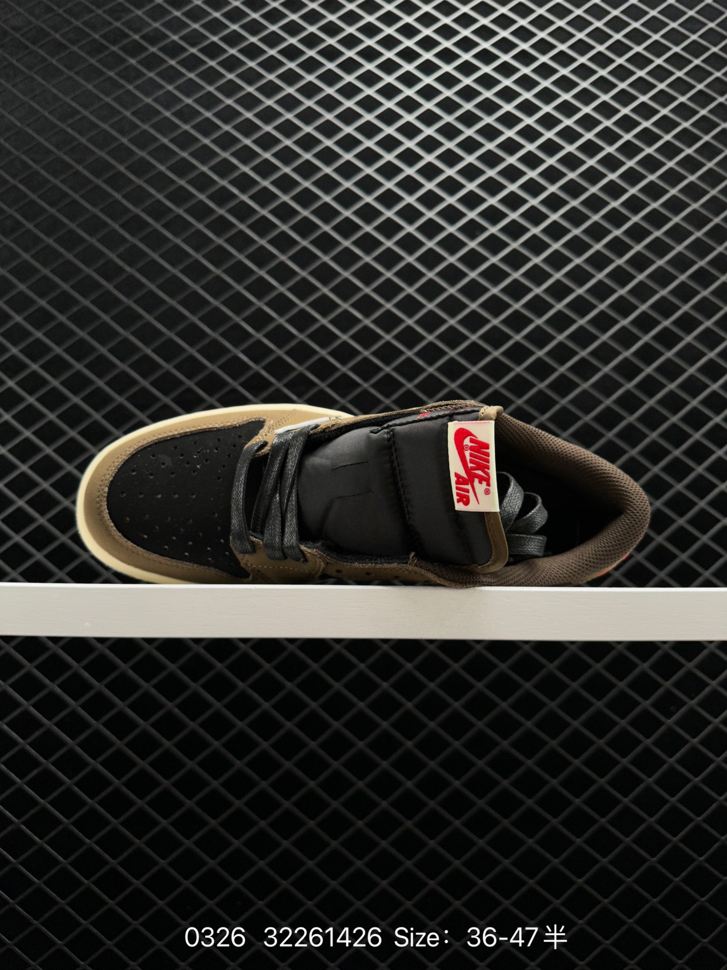 Travis Scott x Air Jordan 1 Low AJ1